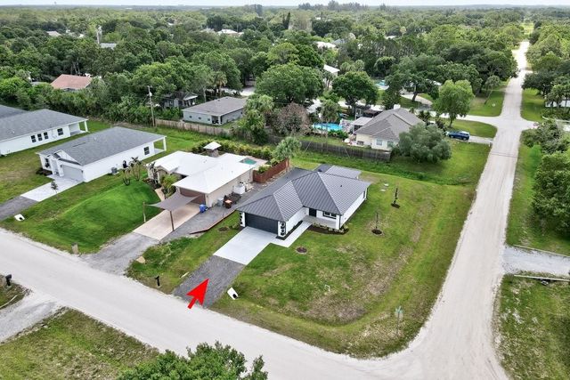 8616 100th Avenue, Vero Beach, FL 32967
