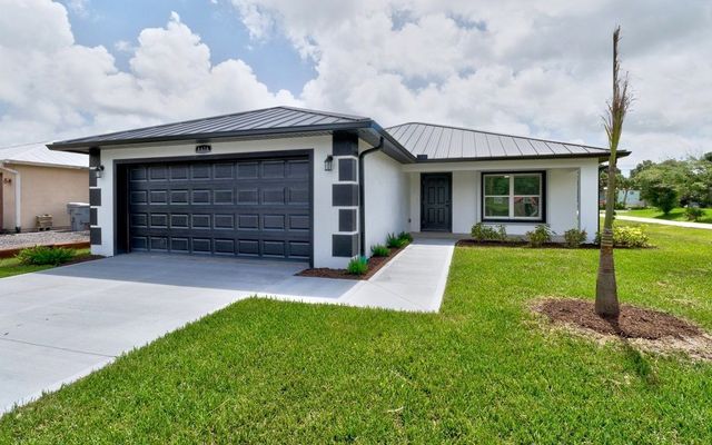 8616 100th Avenue, Vero Beach, FL 32967