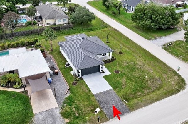 8616 100th Avenue, Vero Beach, FL 32967