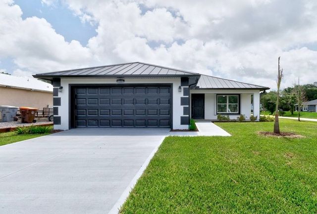 8616 100th Avenue, Vero Beach, FL 32967