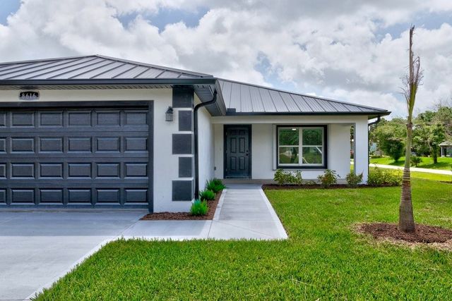 8616 100th Avenue, Vero Beach, FL 32967