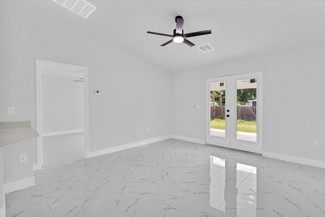 8616 100th Avenue, Vero Beach, FL 32967