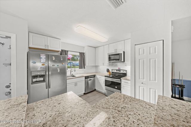 997 Boeing Street NE, Palm Bay, FL 32907