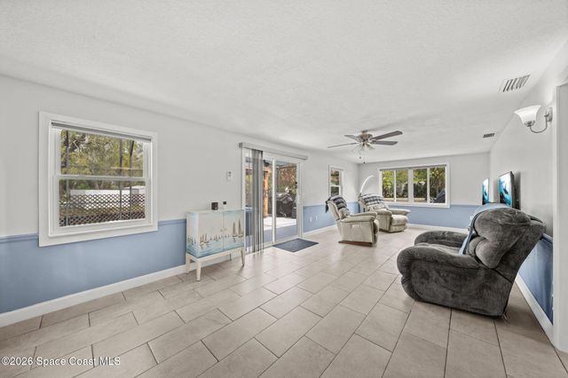 997 Boeing Street NE, Palm Bay, FL 32907