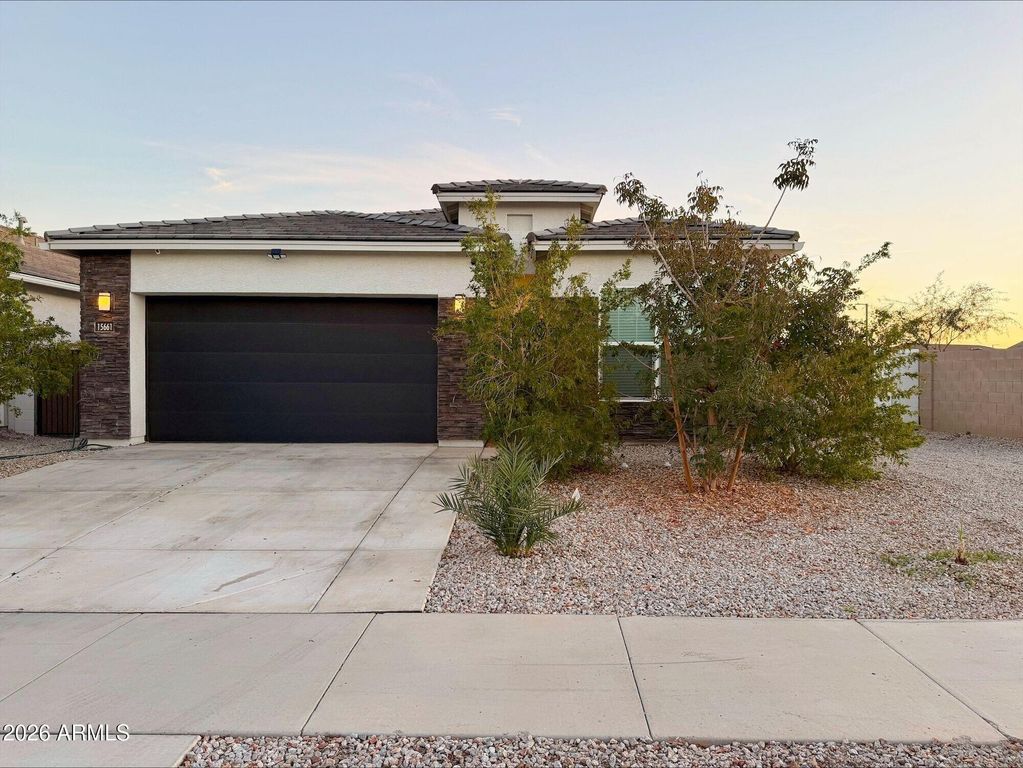 15661 W Smoketree Drive, Surprise, AZ 85387