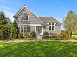 8 Sandstone Dr 8, Medway, MA 02053