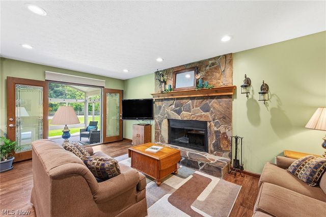 9569 Graystone Lane, Mentor, OH 44060