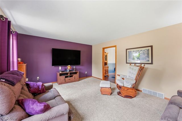 9569 Graystone Lane, Mentor, OH 44060