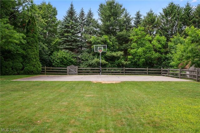 9569 Graystone Lane, Mentor, OH 44060