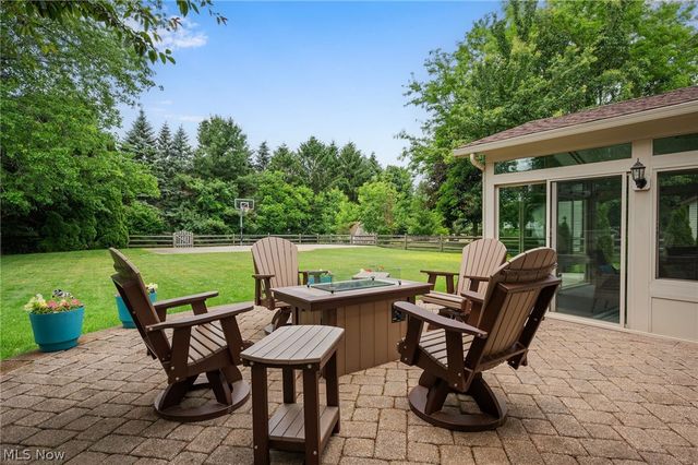 9569 Graystone Lane, Mentor, OH 44060