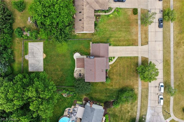 9569 Graystone Lane, Mentor, OH 44060