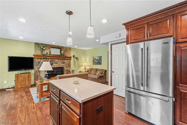 9569 Graystone Lane, Mentor, OH 44060