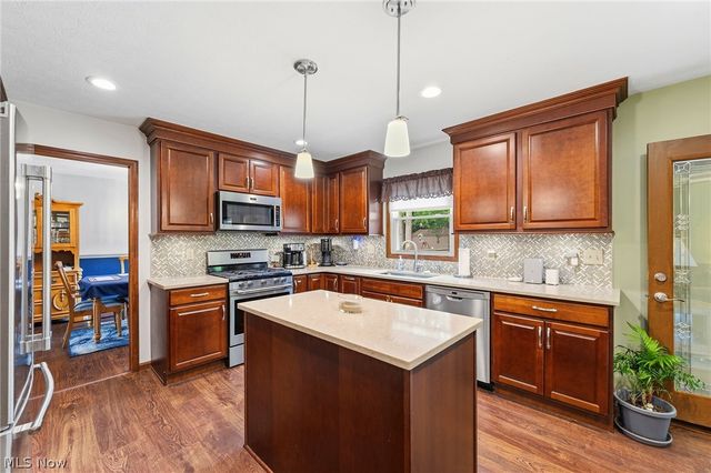 9569 Graystone Lane, Mentor, OH 44060