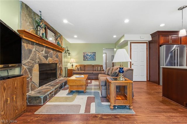 9569 Graystone Lane, Mentor, OH 44060