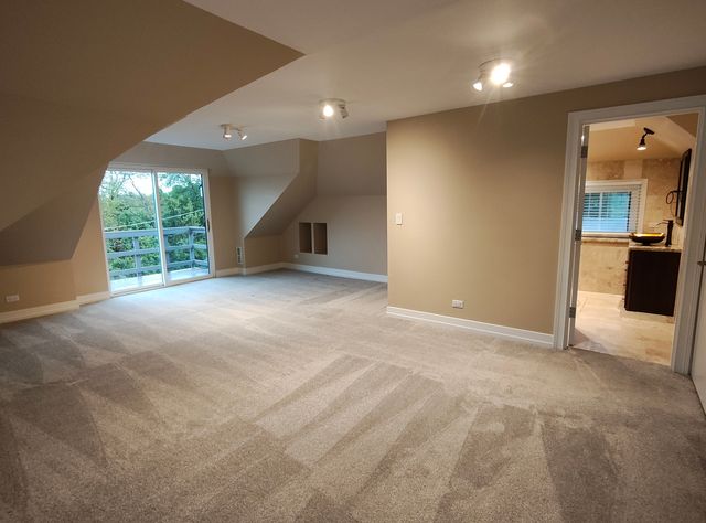 544 W 58th Place, Hinsdale, IL 60521