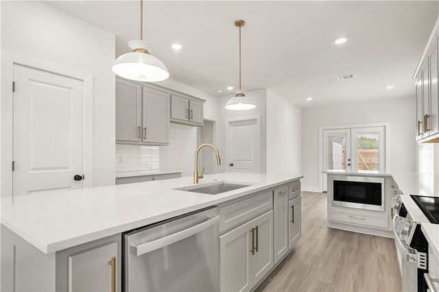 877 Double Mountain Road, College Station, TX 77845