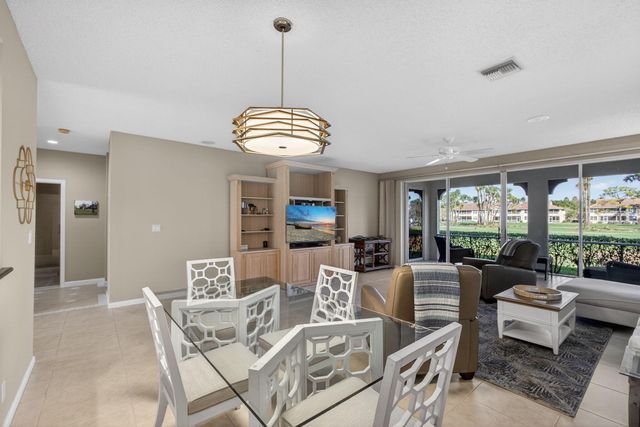 402 Ryder Cup Circle S, Palm Beach Gardens, FL 33418