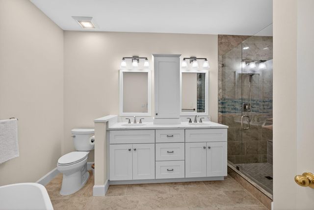 402 Ryder Cup Circle S, Palm Beach Gardens, FL 33418