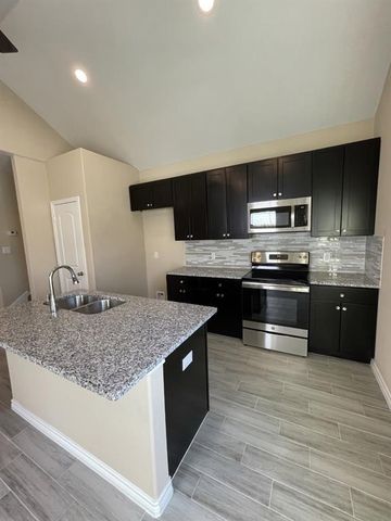 16682 E Forrestal, Montgomery, TX 77316