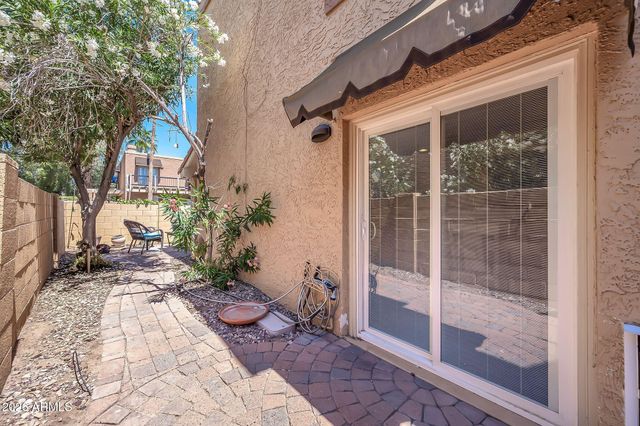 731 E North Lane 2, Phoenix, AZ 85020