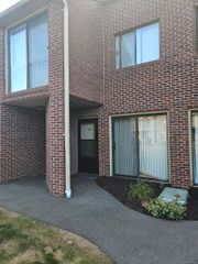 279 Redstone Hill Road APT 69, Bristol, CT 06010