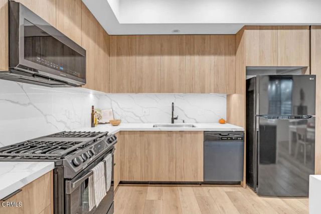 178 S Euclid Avenue 310, Pasadena, CA 91101