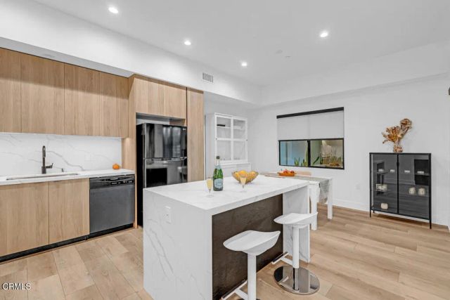 178 S Euclid Avenue 310, Pasadena, CA 91101