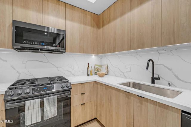 178 S Euclid Avenue 310, Pasadena, CA 91101