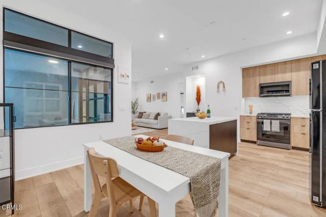 178 S Euclid Avenue 310, Pasadena, CA 91101