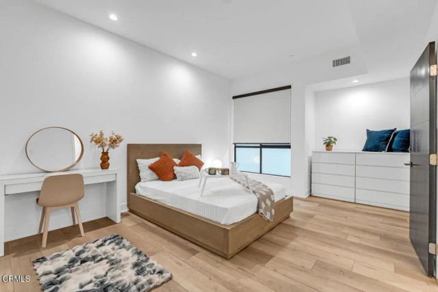 178 S Euclid Avenue 310, Pasadena, CA 91101