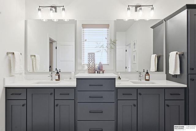 11019 N 170th Street, Bennington, NE 68007