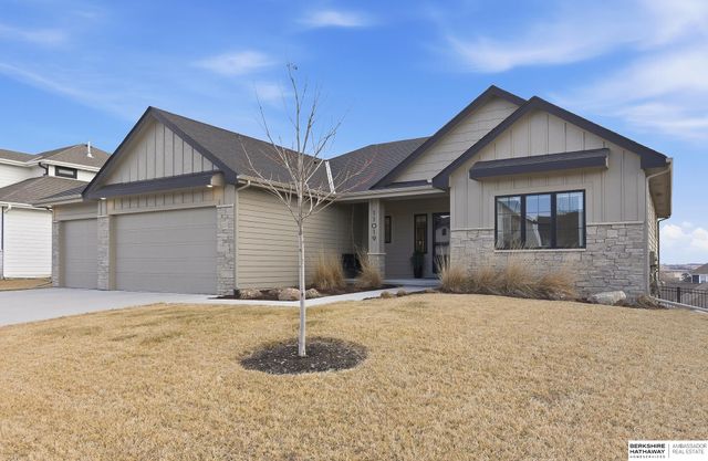 11019 N 170th Street, Bennington, NE 68007