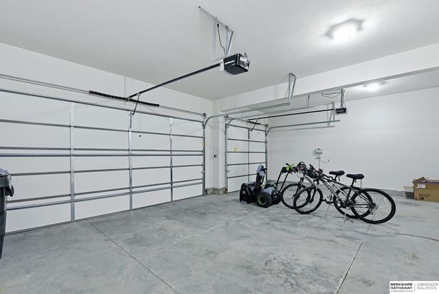 11019 N 170th Street, Bennington, NE 68007