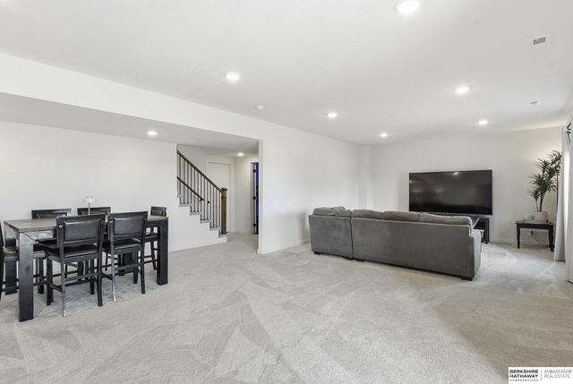 11019 N 170th Street, Bennington, NE 68007