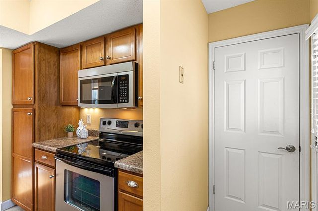 9044 W Swan Circle, Brentwood, MO 63144