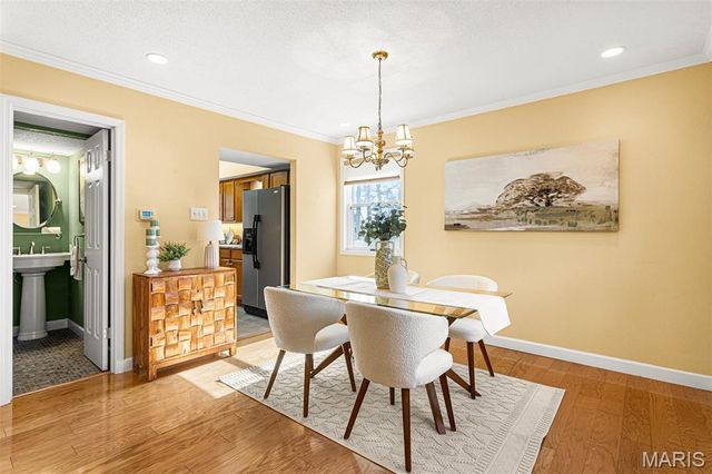 9044 W Swan Circle, Brentwood, MO 63144