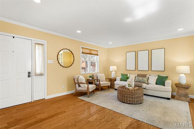 9044 W Swan Circle, Brentwood, MO 63144