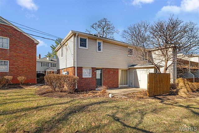 9044 W Swan Circle, Brentwood, MO 63144