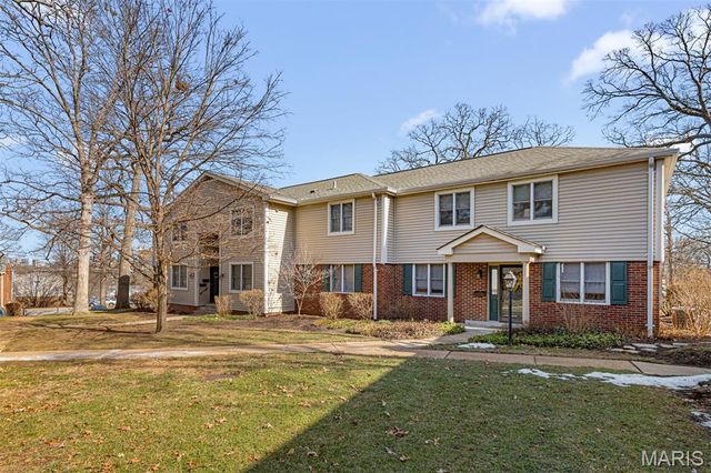 9044 W Swan Circle, Brentwood, MO 63144