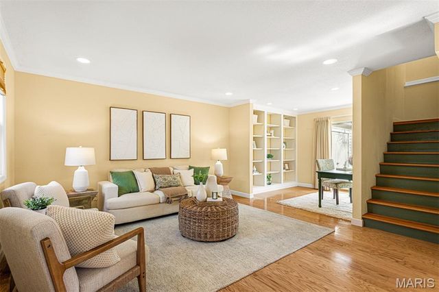 9044 W Swan Circle, Brentwood, MO 63144