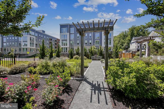 6107 FAIRVIEW FARM DR #306, Alexandria, VA 22315