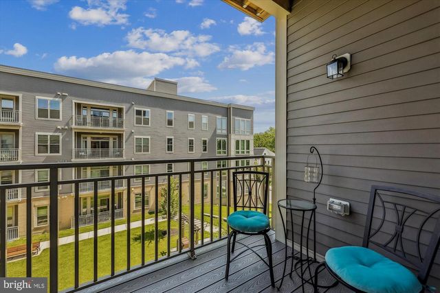 6107 FAIRVIEW FARM DR #306, Alexandria, VA 22315