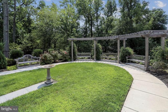 6107 FAIRVIEW FARM DR #306, Alexandria, VA 22315