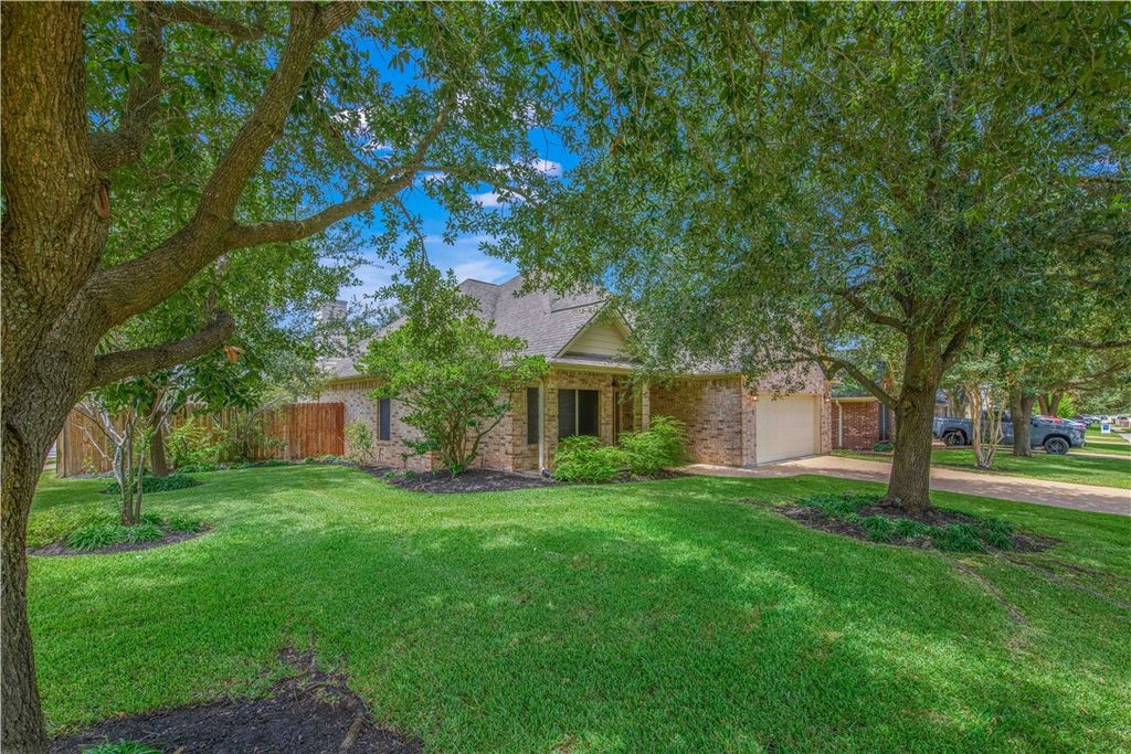 101 Hartford Drive, College Station, TX 77845 — photo 2