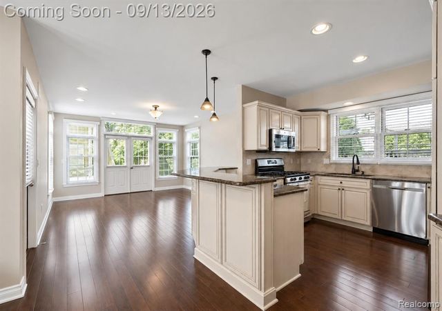 1240 Bird Avenue, Birmingham, MI 48009