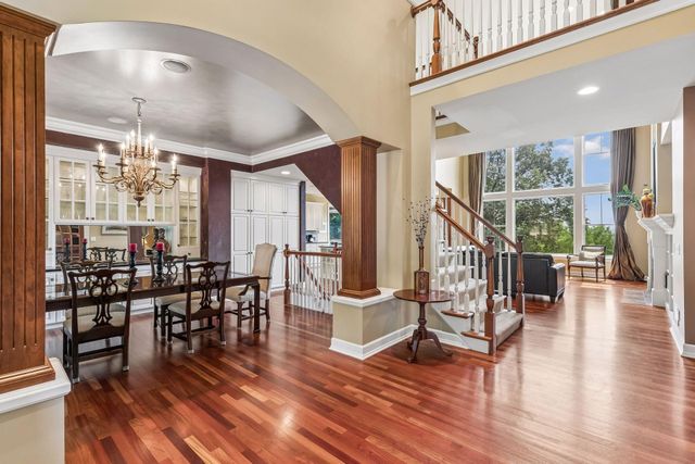 18221 Overland Trail, Eden Prairie, MN 55347