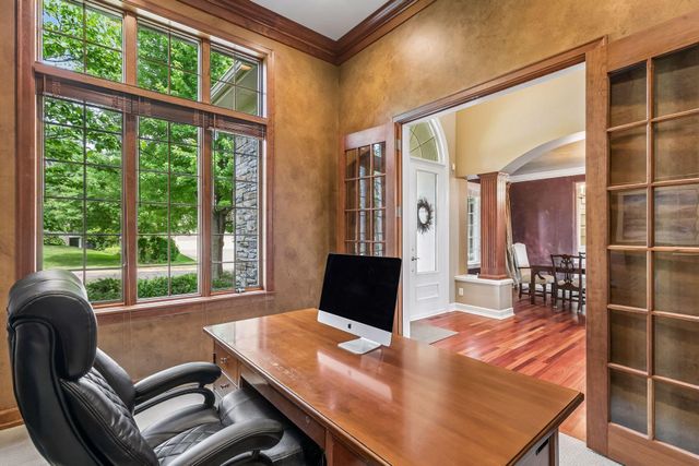 18221 Overland Trail, Eden Prairie, MN 55347