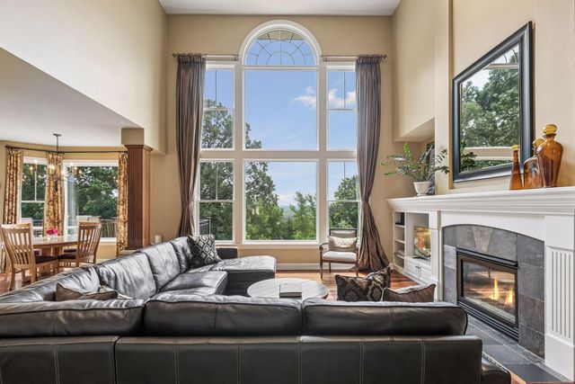 18221 Overland Trail, Eden Prairie, MN 55347