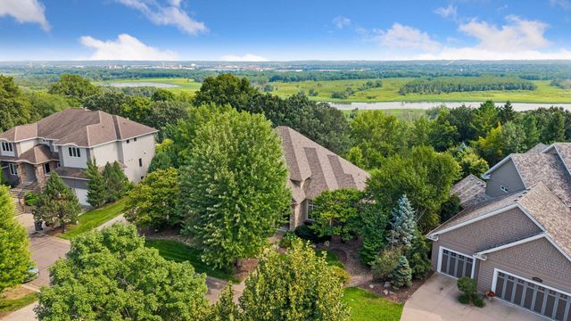 18221 Overland Trail, Eden Prairie, MN 55347