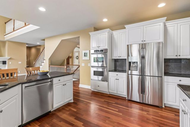 18221 Overland Trail, Eden Prairie, MN 55347